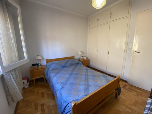 Venta | Casa De 3 Ambientes | 2 Viviendas En Block A Reciclar | En Lo Mejor De Constitucion |