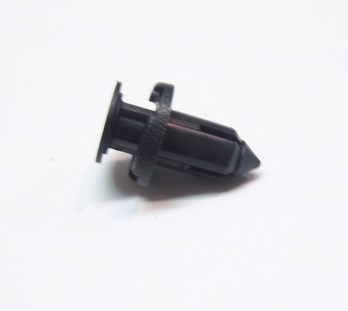 Clip Inserto Tornillo Cubierta Radiador Ford Ranger Genuino