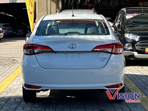 Toyota Yaris 1.5 16V FLEX SEDAN XS CONNECT MULTIDRIVE
