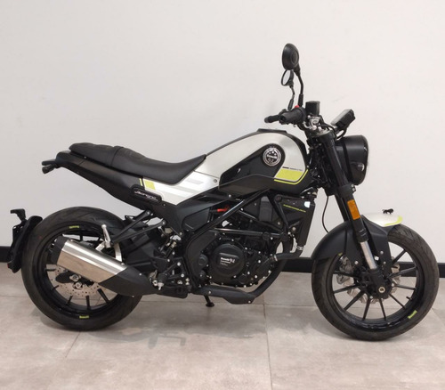 Imagen 4 de 24 de Benelli Leoncino 250 Abs