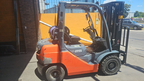 Autoelevador Toyota 2500k Nafta Gas Torre 4,70mtrs 32-8fg25