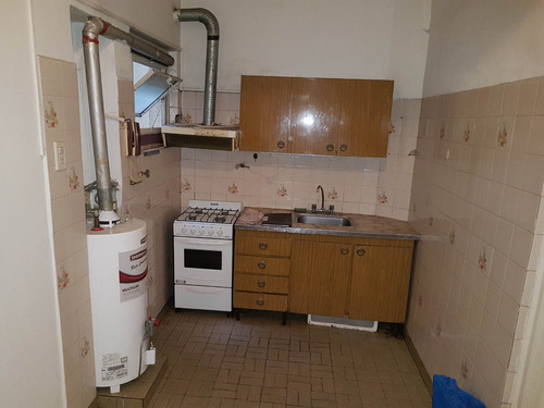 3 Ambientes De 80m2
