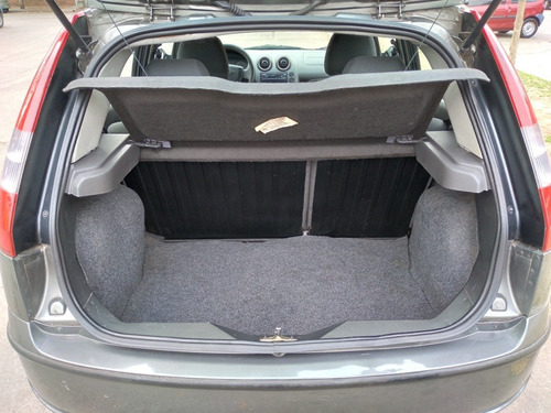 Imagen 12 de 12 de Ford Fiesta 1.6 Edge Plus 2004
