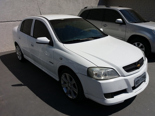 Chevrolet Astra 2.0 Mpfi Advantage Sedan 8v Flex 4p Manual