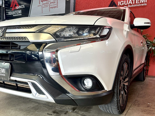Mitsubishi Outlander 2.2 MIVEC DI-D DIESEL HPE-S AWD AUTOMÁTICO
