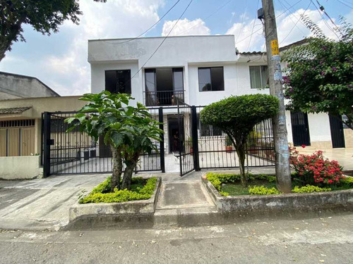 Casa Para Venta Sur De Cali Barrio Limonar Con Terraza Para 3 Piso