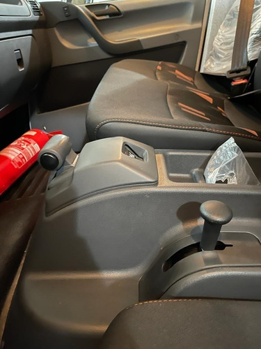 Imagen 14 de 16 de Mercedes Benz Accelo 1016 Automatico