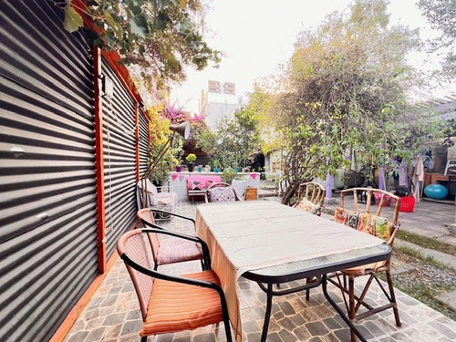 Casa En Venta De 5 Dorm. En Macul