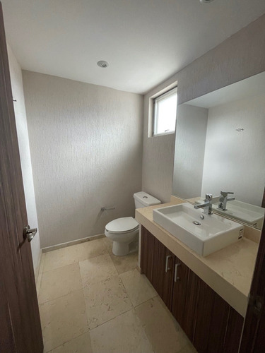 Imagen 13 de 30 de Departamento En Venta En Cumbres Del Lago