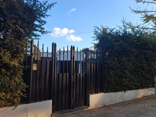 Casa En Venta En Guaymallen, Mendoza.
