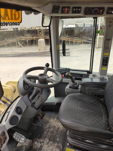Imagem 15 de 15 de Pa Carregadeira Caterpillar 938k Maquina Cat