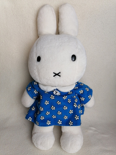 Peluche Original Miffy Conejita Vestido Azul Flores 37cm 