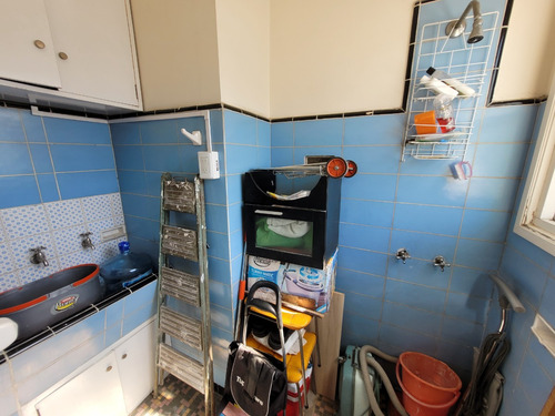 Venta Semipiso De 3 Ambientes Con Balcón Aterrazado. Zona Centro