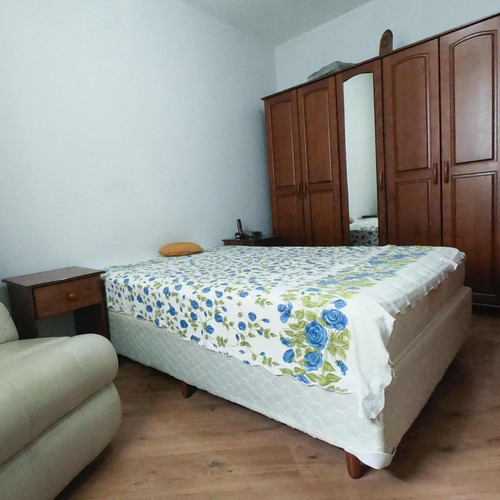 Ap Com 1 Dormitório Sala Cozinha Banheiro Área De Serviço