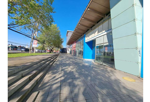 Amplio Local Comercial En Av. Las Condes
