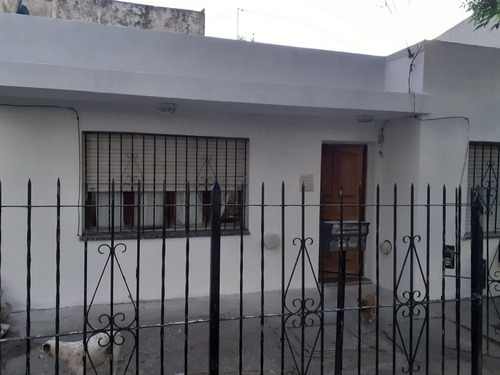Casa En Venta - Cce. Florencio Varela
