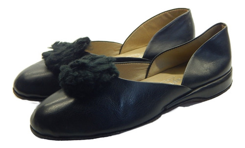 Par De Pantuflas Chinelas Pullman Nuevas Cuero Color Negro