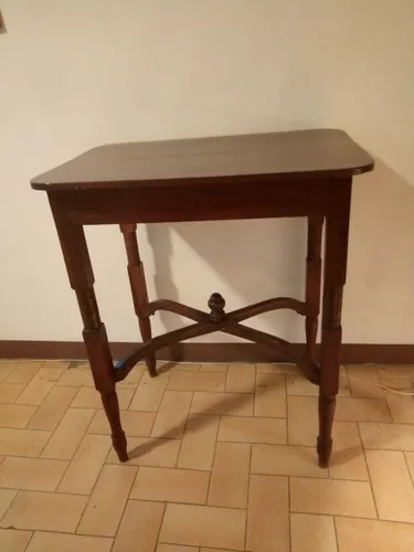 Mesa De Madera Barnizada (Usado)