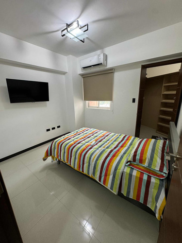 Apartamento Amoblado En El Parral - Chelsea Court, Atm