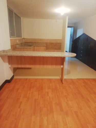 Imagen 7 de 11 de Cómoda Suite Para Estudiante, O Profesional .