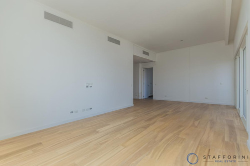 Departamento De 4 Ambientes Con Balcon Terraza Y Dependencia De Servicio Completa - Alvear Tower