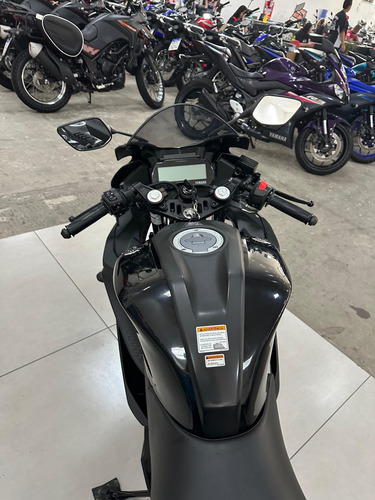 Yamaha Yzf R15 2024 / 6.647 Km