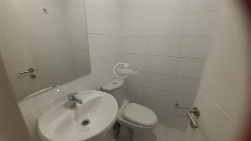 Arriendo Oficina, La Dehesa, 100 M2, 2 Baños, 2 Estacionam.