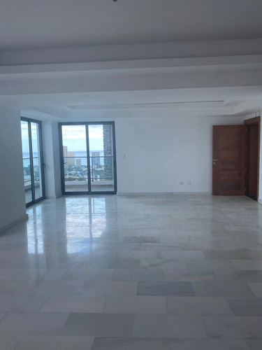 Imagen 9 de 27 de La Esperilla Apto. Nuevo, Piso 7 - 3hbs -3 Parqueos - Hermosa Vista Al Mar Y A La Ciudad - Área Social Con Lounge Bar Piscina Con Hidroterapia -gimnasio-spa De Masaje - Sauna- Área Infantil -salón