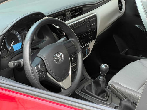 Imagen 8 de 13 de Toyota Corolla 1.8 Xli Mt 140cv /// 2017 - 80.000km