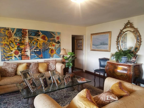 Imagen 9 de 17 de Se Vende Apto 236m 4h 4b 2p Los Naranjos Del Hatillo