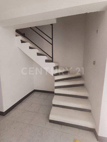Casa Amueblada En Renta En Arrayanes San Juan Del Río, Qro.