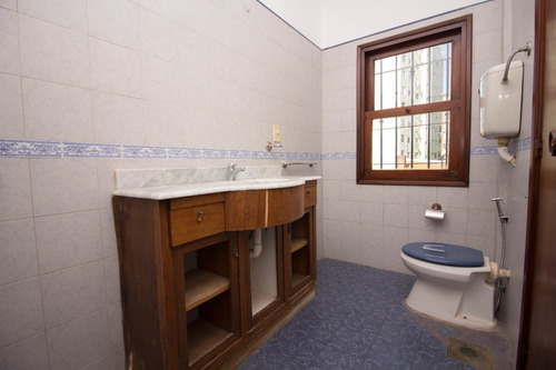 Imagen 16 de 17 de Venta Padron Unico Zona Buceo. 5 Dormitorios, Patio, Muy Buen Estado, Gge X2