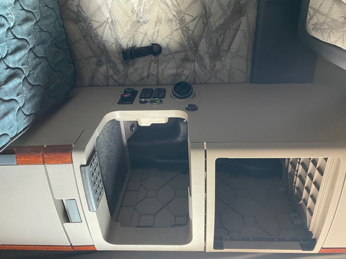 Imagen 13 de 15 de Freightliner Cascadia