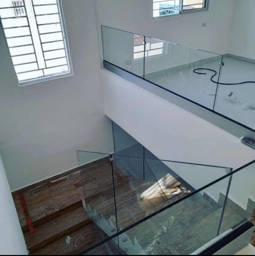 Escaleras Con Vidrio Flotante Templado