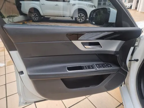 Jaguar XF 2.0 Prestige
