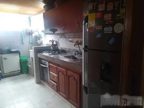 Apartamento Con Excelente Ubicación Cod. 12460
