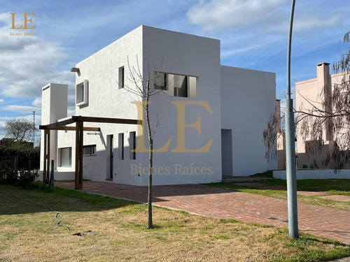 Casa A La Venta En Ceibos - Puertos Del Lago -