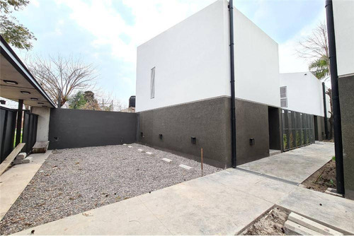 Venta Duplex 3 Amb Castelar C/ Jardin Y Cochera