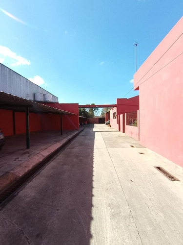 Terreno Con Oficina Comercial Con Estacionamiento En Don Torcuato