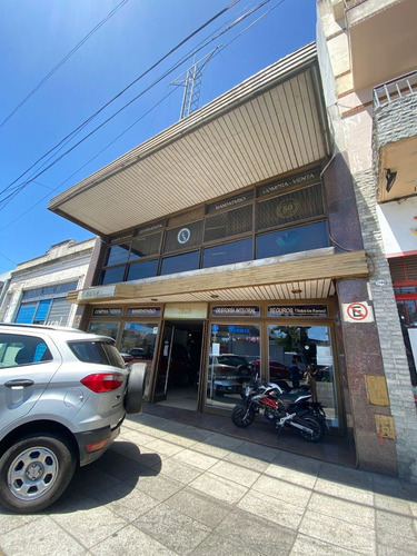 Imagen 3 de 11 de Alquiler Local Comercial Mataderos Con Cochera