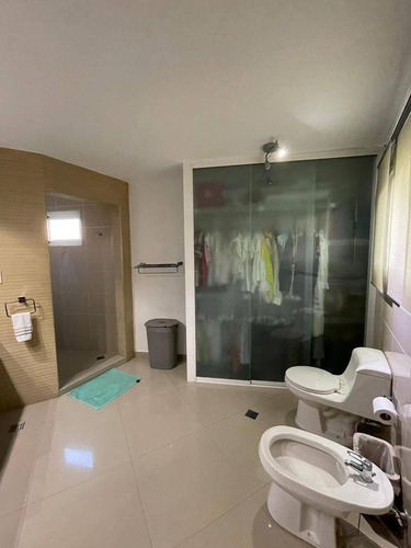 * Josefina Toledo: Hermosa Casa En Venta En El Parral, 495m², Cocina Concepto Abierto, Maletero, Bello Jardín Con Parrillera, Terraza, Fachada En Mármol, Planta 100%, Filtro Ósmosis Inversa, 268730