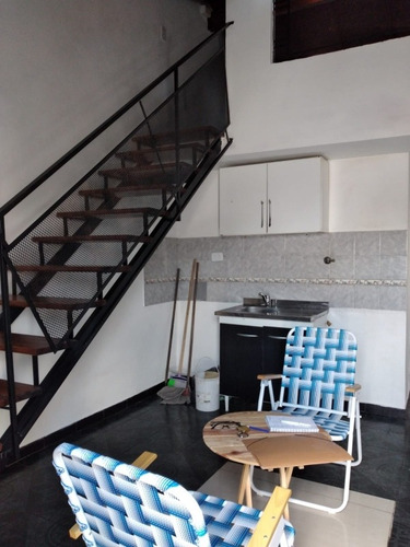 Imagen 11 de 11 de Duplex 2 Ambientes. Primer Piso, Amplio Luminoso. Venta. La Tablada
