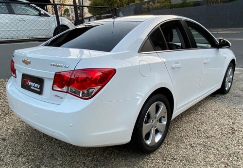 Imagem 3 de 11 de Cruze Lt Sedan (aut) 2012