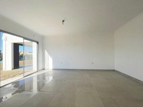 Imagen 14 de 27 de Casa En Venta San Matias Area 4 Lote Interno Con Pileta