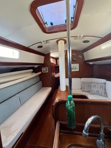 Velero Frers 44