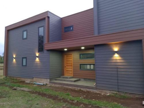 Moderna Y Elegante Casa En Parcela De 5.000 M² En Condominio