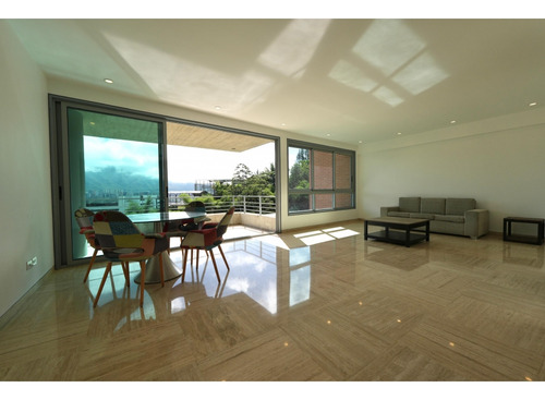 Hermoso Apartamento En Alquiler En Lomas De Las Mercedes 216,67 M2