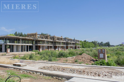 Lote En Venta De 387m² En El Olivar, Pilar