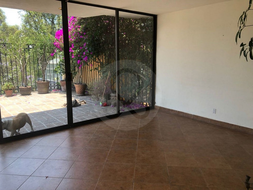Casa En Venta En Lomas De Bezares