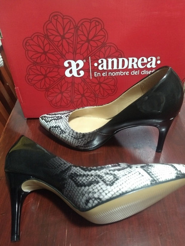 Zapatos Andrea Animal Print Charol No. 24